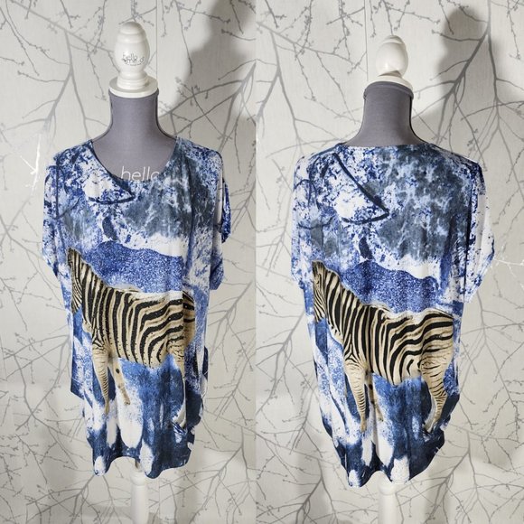 Model France Abstract Blue Zebra Printed Tunic Tee - Picture 2 of 3
